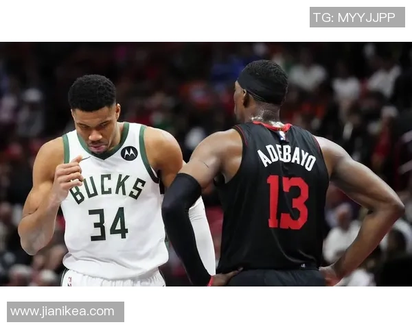 雄鹿与热火季后赛第三场精彩回顾及关键时刻分析